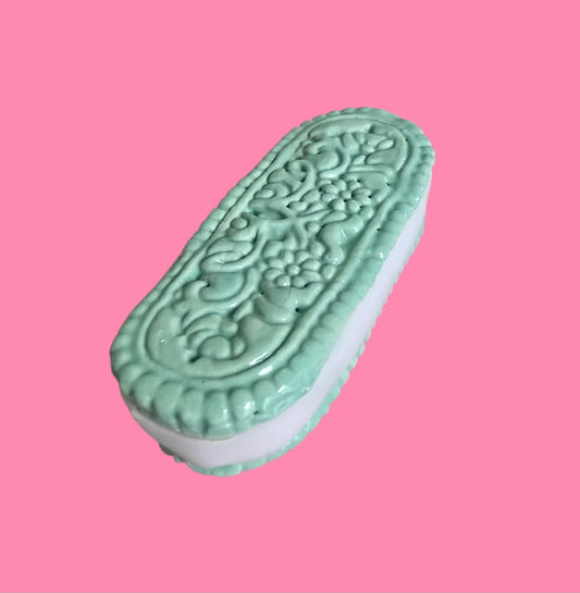 Aquatic Cameo