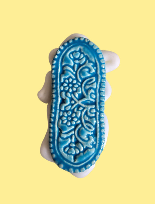 Over Stuffed Cerulean Cameo
