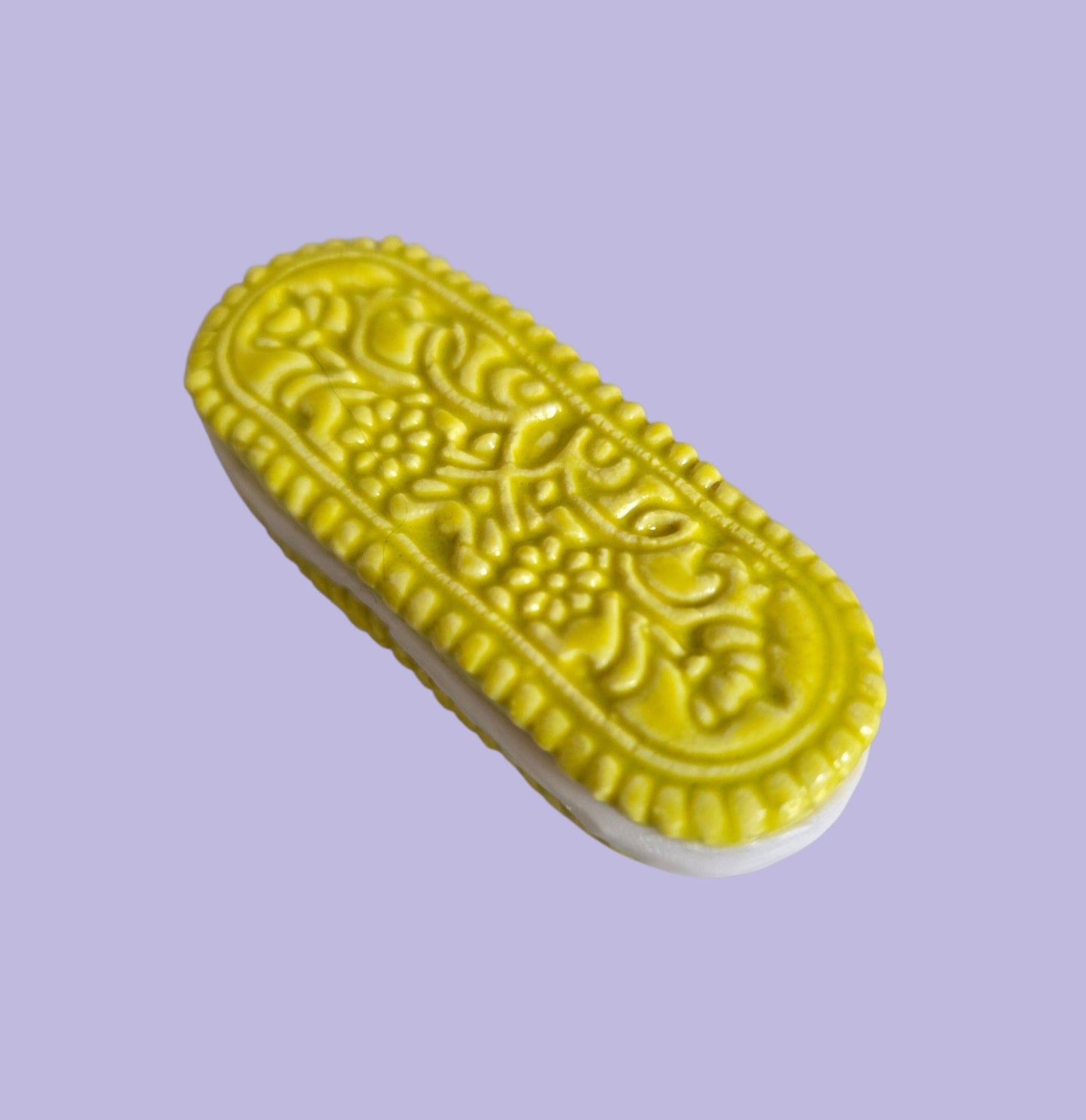 Chartreuse Cameo