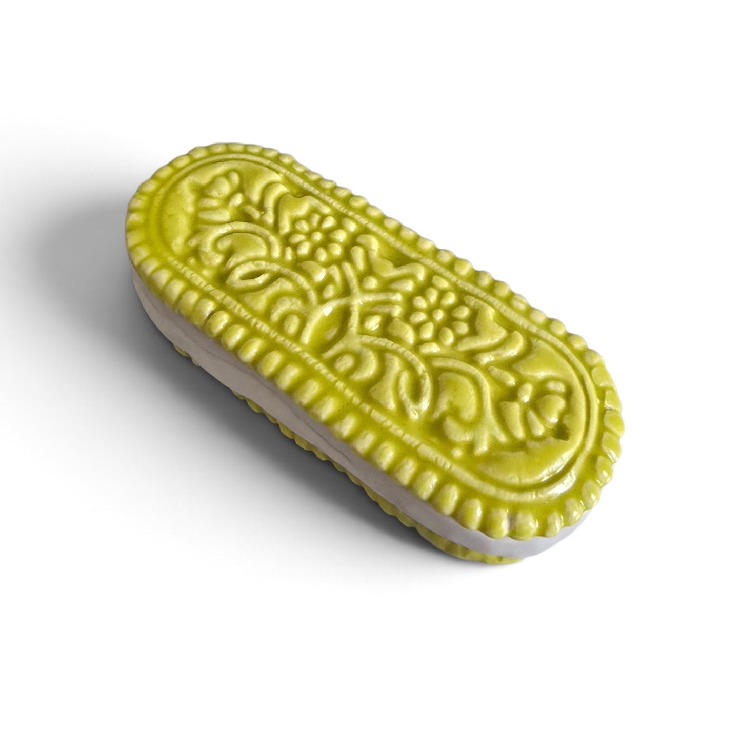 Chartreuse Cameo