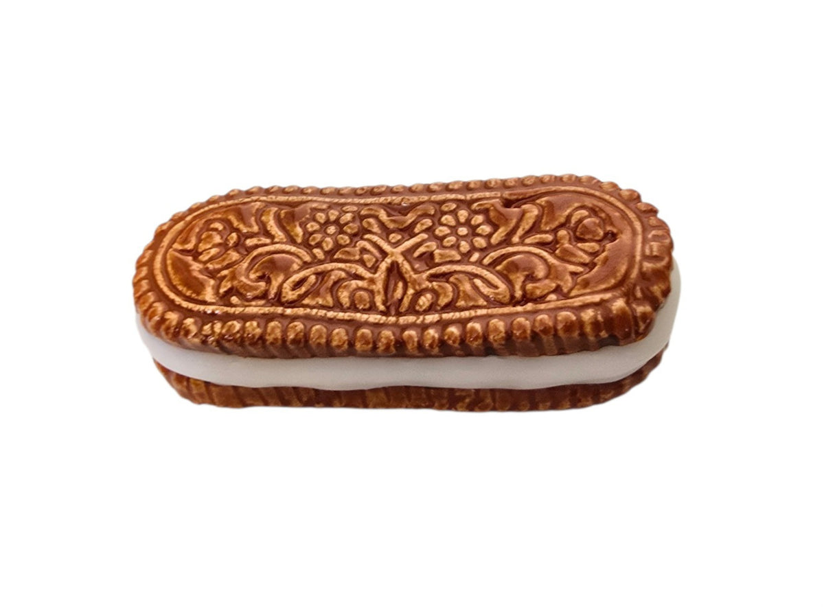 Mahogany Cameo