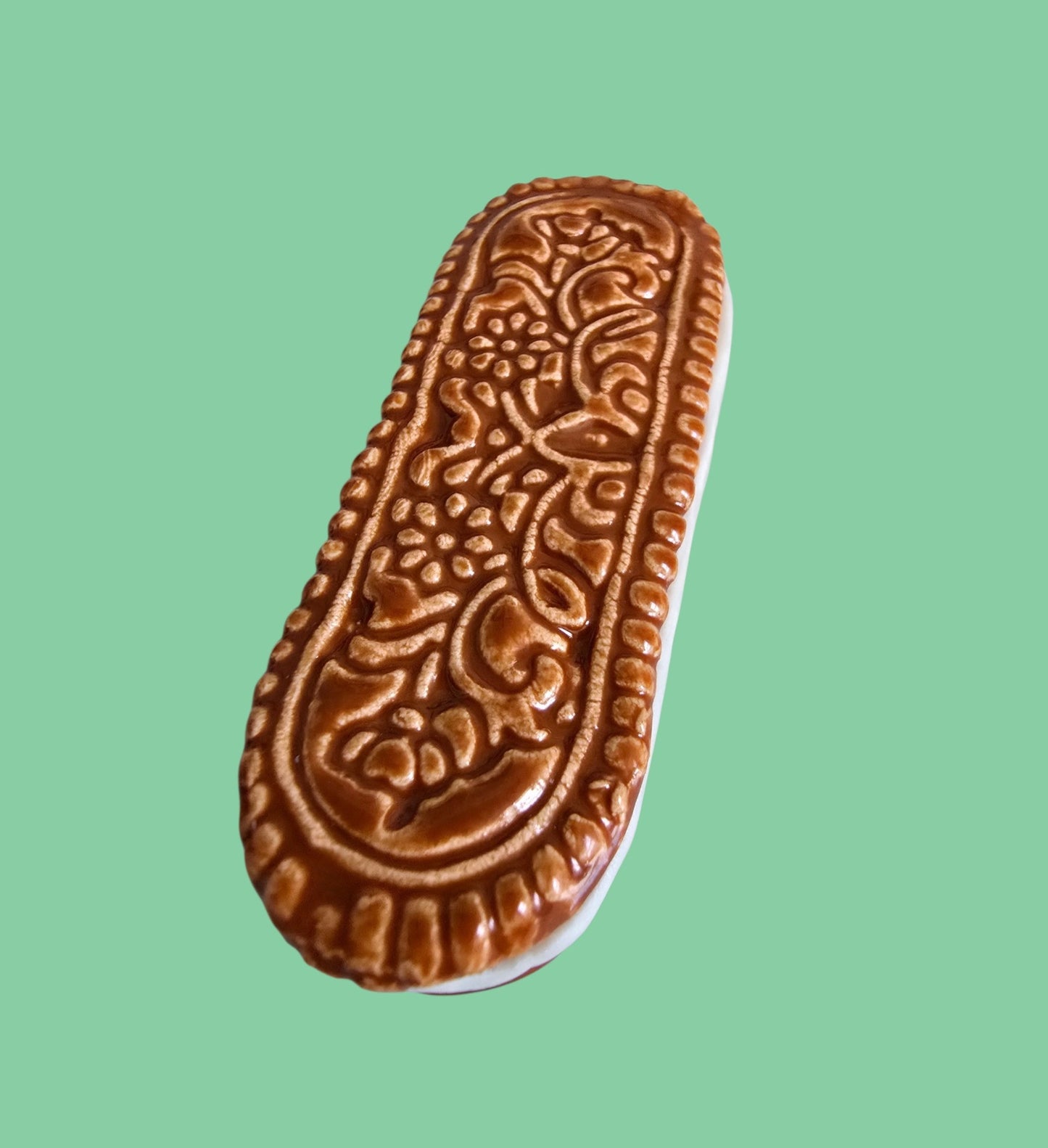 Mahogany Cameo